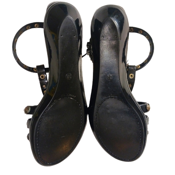 JIMMY CHOO Jelly Gladiator Studded Sandal Women's size 8
Box 2 - Picture 8 of 9